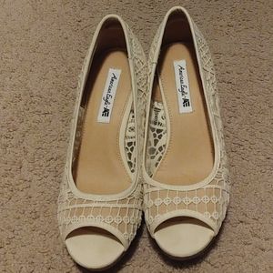 💲3 for 15💲(Re-sell) Cream laced shoes